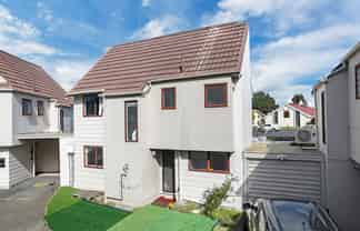 11/19A Gray Avenue, Mangere East