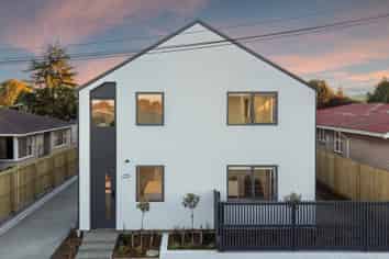 2/20 Shearer Avenue, Papanui