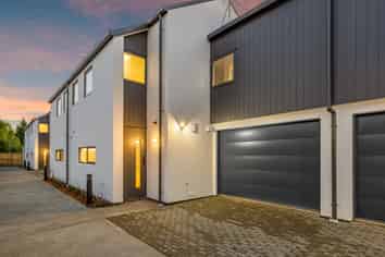 2/20 Shearer Avenue, Papanui