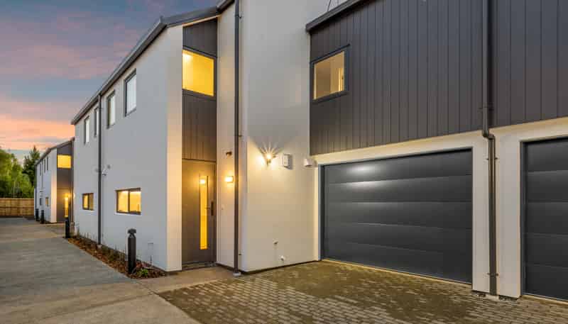 2/20 Shearer Avenue, Papanui