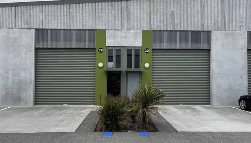 5 and 6/45 Bouverie Street, Petone