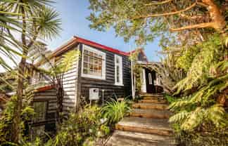 33 Dundee Street, Stewart Island