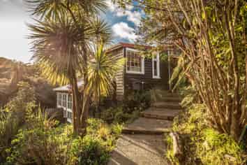 33 Dundee Street, Stewart Island