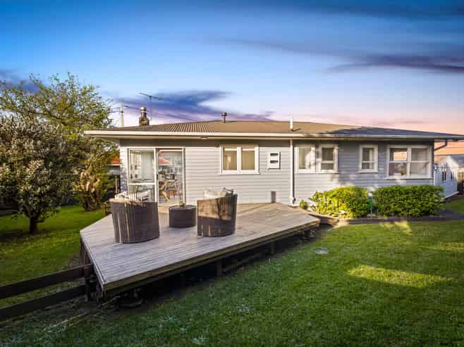 1/86 Tirimoana Road, Te Atatu South