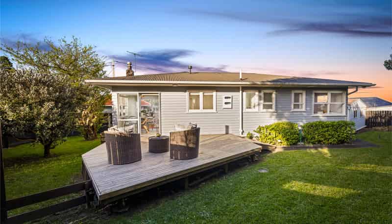 1/86 Tirimoana Road, Te Atatu South