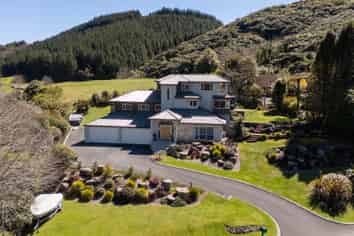 10 Millar Road, Lake Okareka