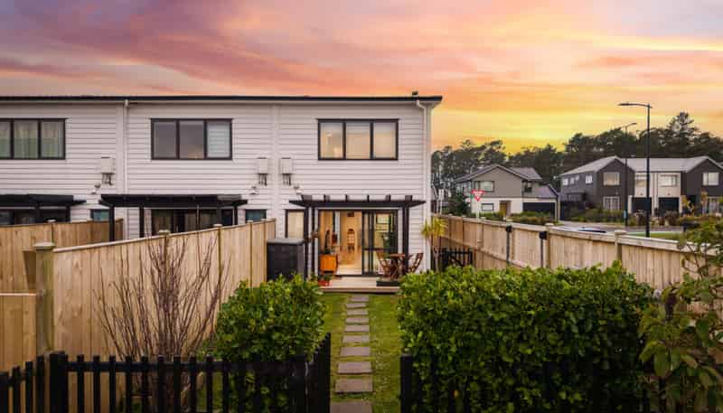 2 Lumbarda Drive, Kumeu