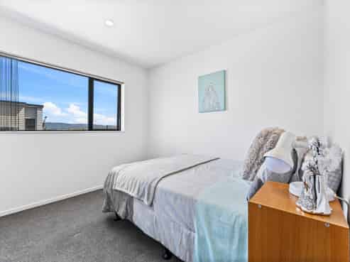 4/6 South Pacific Place, Henderson