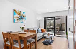 4/6 South Pacific Place, Henderson