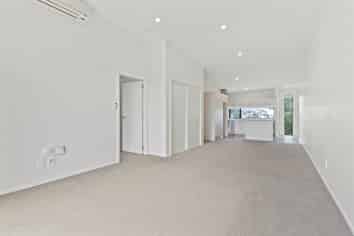 8/3 Woolfield Road, Papatoetoe