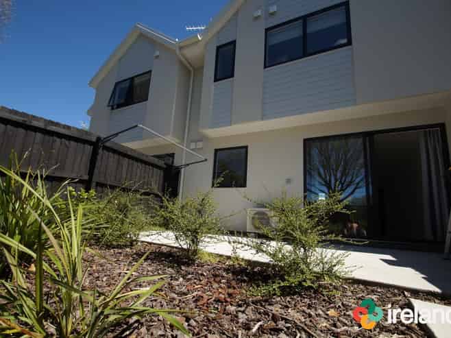 2/32 Cross Street, Phillipstown