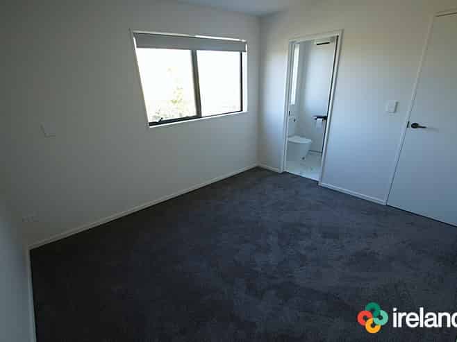 2/32 Cross Street, Phillipstown