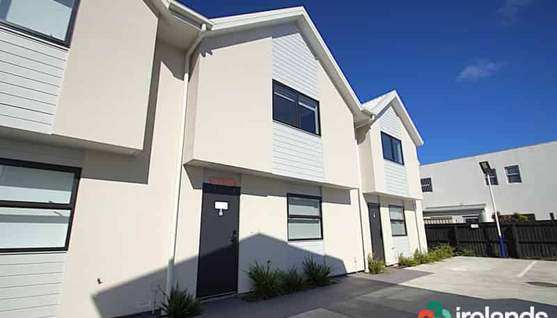 2/32 Cross Street, Phillipstown
