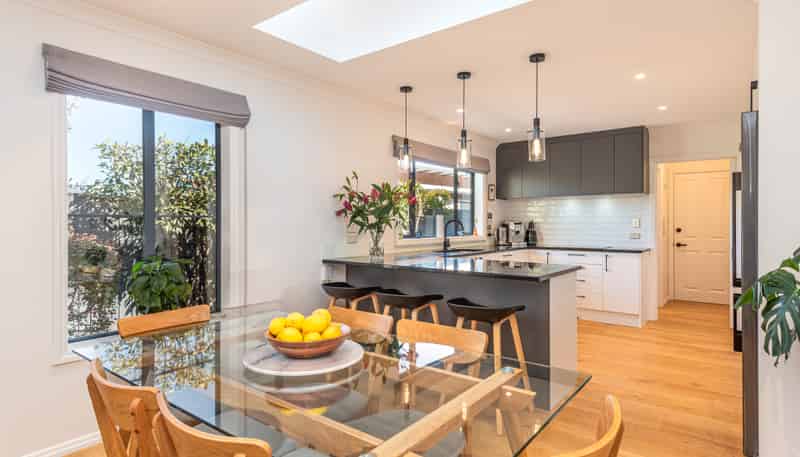 18 Clyde Road, Riccarton