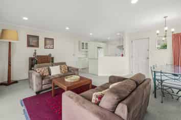 2/73 Tama Street, Alicetown