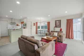 2/73 Tama Street, Alicetown