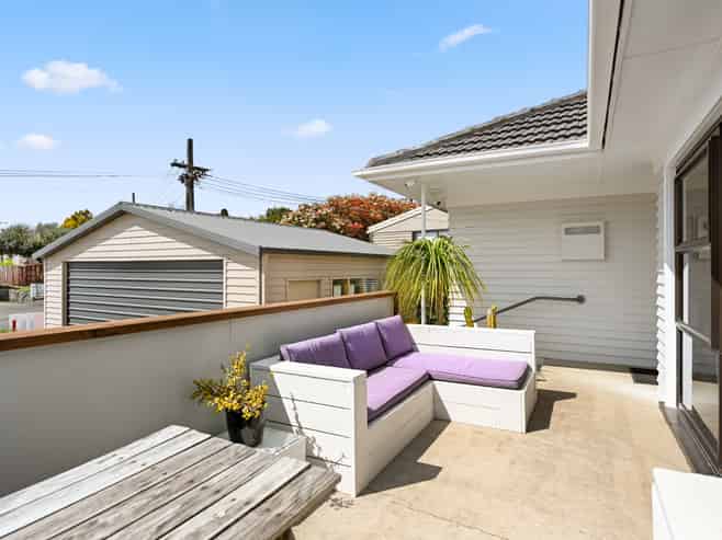 35 Thomson Avenue, Dinsdale