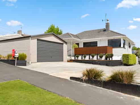 35 Thomson Avenue, Dinsdale