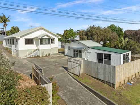 8 Cartwright Road, Onerahi