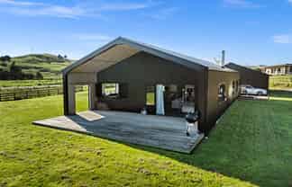 8 Paparoa Road, Mangapai