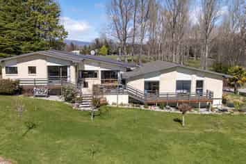 16 Waipuna Road Springvale, Clyde