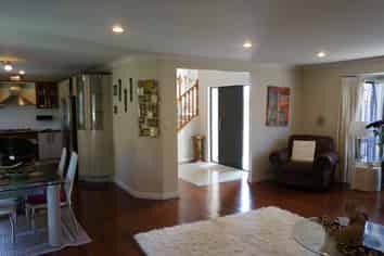 106 Meadowland Drive, Somerville