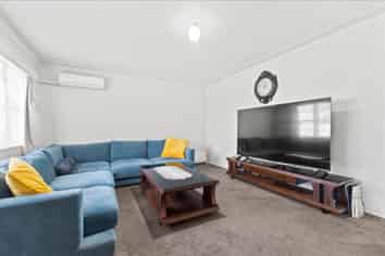 1/2 Myers Road, Manurewa