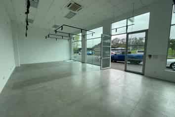 Modern Ground Floor Office or Retail
