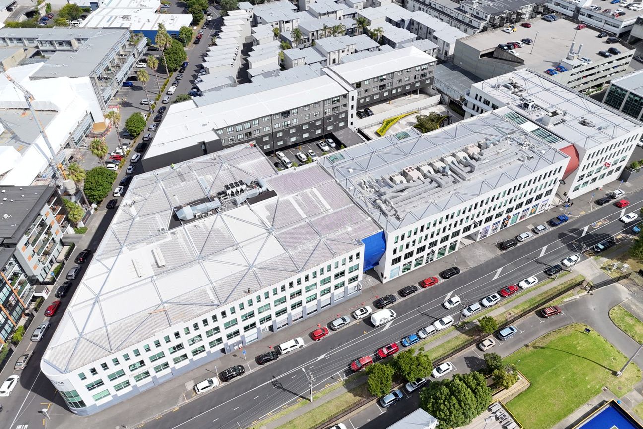 Modern Ground Floor Office or Retail - Veel