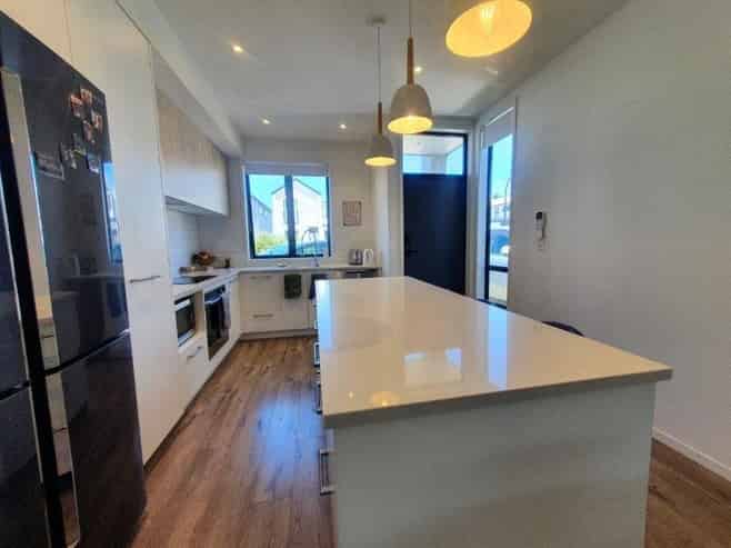 22 Tapuwae Way, Mangere Bridge