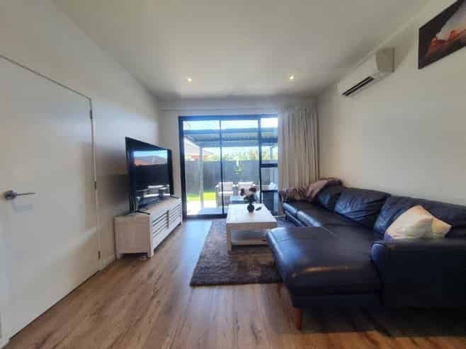 22 Tapuwae Way, Mangere Bridge