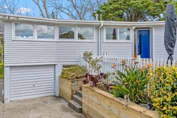 27 Colmar Road, Mellons Bay
