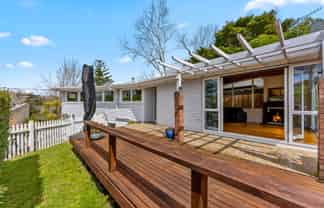 27 Colmar Road, Mellons Bay