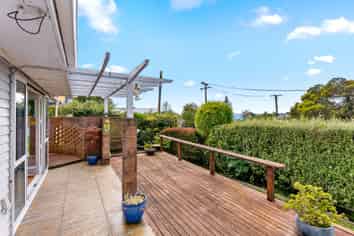 27 Colmar Road, Mellons Bay