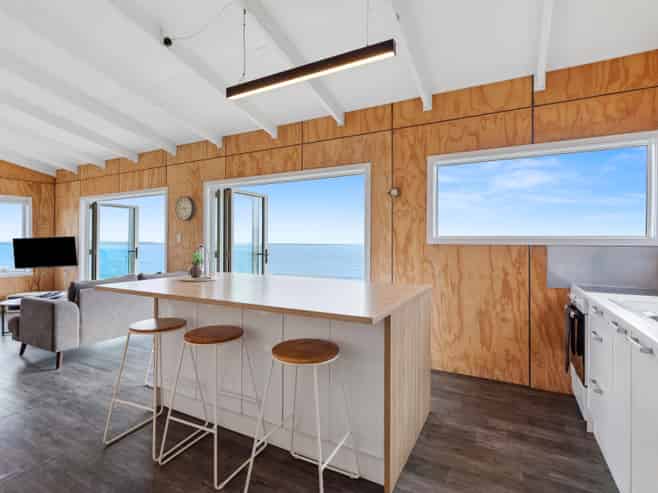 219 Pukehina Parade, Pukehina