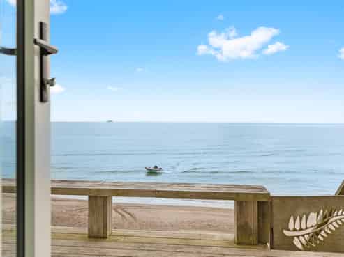 219 Pukehina Parade, Pukehina