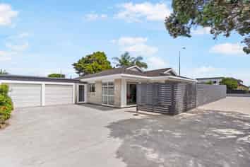 81A Centreway Road, Orewa