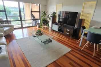 82 Whangaparaoa Road, Red Beach