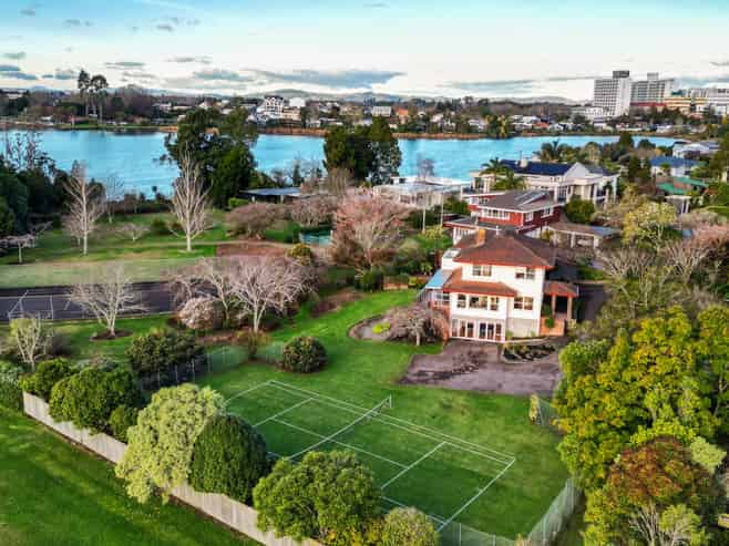 148 Lake Crescent, Hamilton Lake