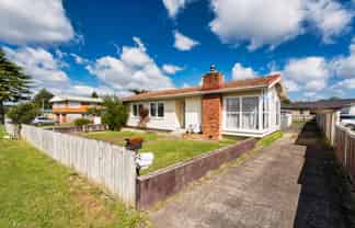 1/49 President Ave, Papakura