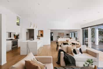 6 Flight Valley Way, Welcome Bay