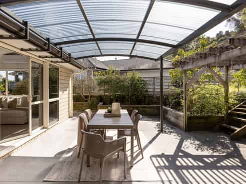 16 Ellesmere Close, Pyes Pa