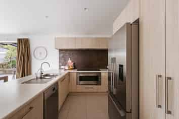 16 Ellesmere Close, Pyes Pa