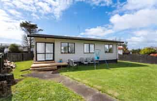 2/114 Finlayson Avenue, Clendon Park