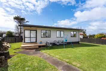 2/114 Finlayson Avenue, Clendon Park