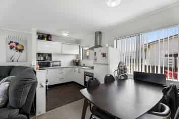 2/114 Finlayson Avenue, Clendon Park