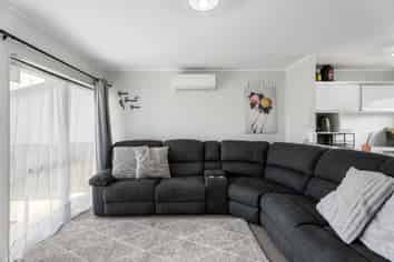 2/114 Finlayson Avenue, Clendon Park