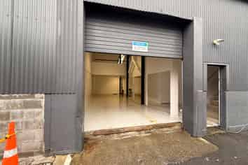 Practical and Tidy 150 SQM Warehouse