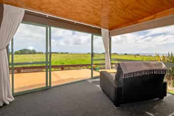 1c Te Kaha Church Road, Te Kaha