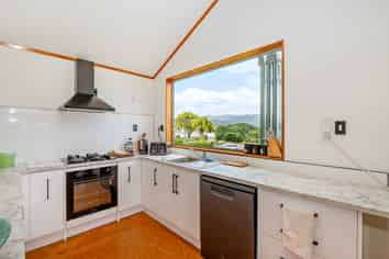 1c Te Kaha Church Road, Te Kaha